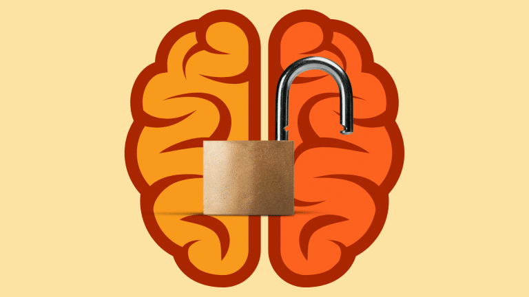 Brain hacking o espionaje mental: riesgos y amenazas