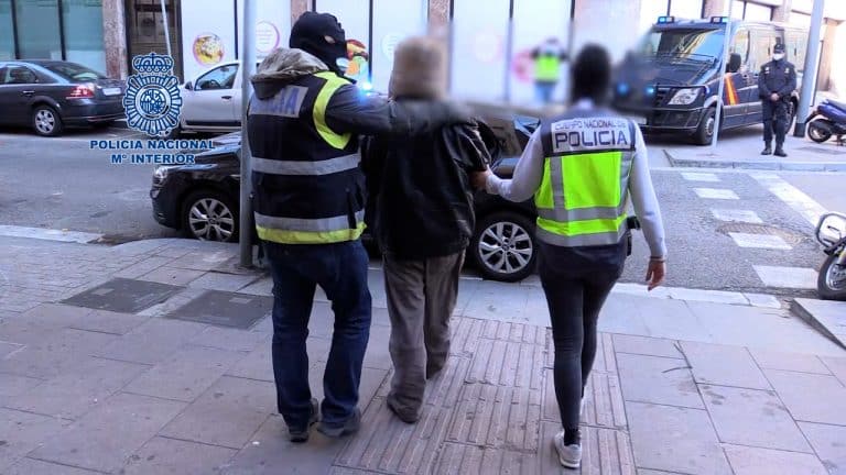 La Policía Nacional desarticula un grupo de ideología supremacista que incitaba a la violencia