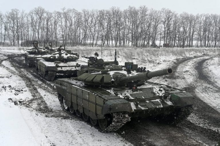 Rusia anuncia la retirada de parte de sus tropas en la frontera con Ucrania