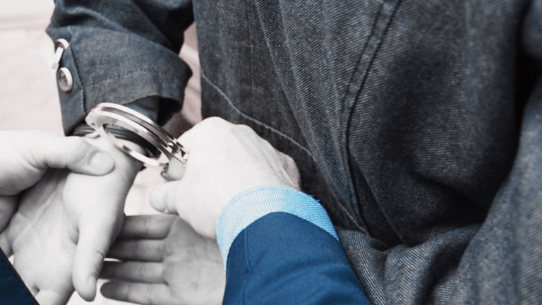 Polonia anuncia que expulsará a 45 diplomáticos rusos por espionaje