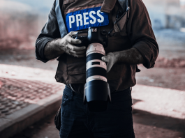 50-crimenes-de-guerra-y-8-periodistas-muertos-desde-comienzo-invasion-ucrania