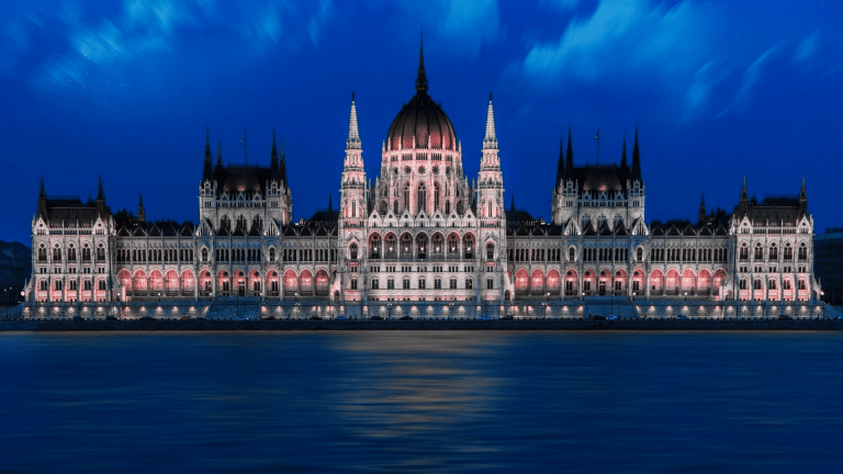 Hungría declara el estado de «emergencia energética»