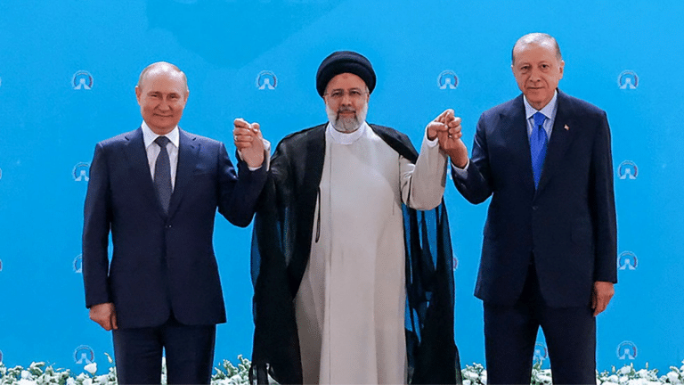 Rusia, Turquía e Irán se reúnen en Teherán para abordar la guerra Siria