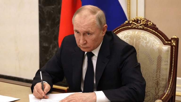 Rusia denuncia una presunta operación de espionaje extranjera contra altos cargos mediante software malicioso