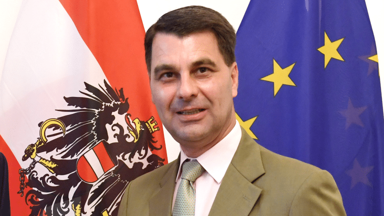 Austria investiga la creación secreta de un servicio de Inteligencia afín al Kremlin