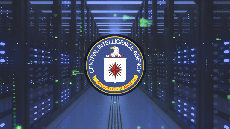 Mike Pompeo, exdirector de la CIA, acusado de espionaje