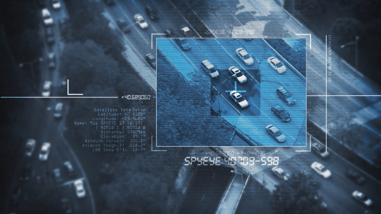¿Cuál es la diferencia entre Inteligencia y Espionaje?