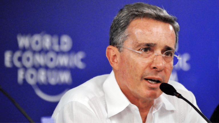 El Tribunal Superior de Bogotá absuelve a Álvaro Uribe por falta de pruebas