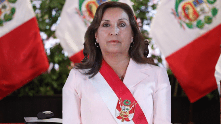 Investigan a la presidenta de Perú por presunta corrupción