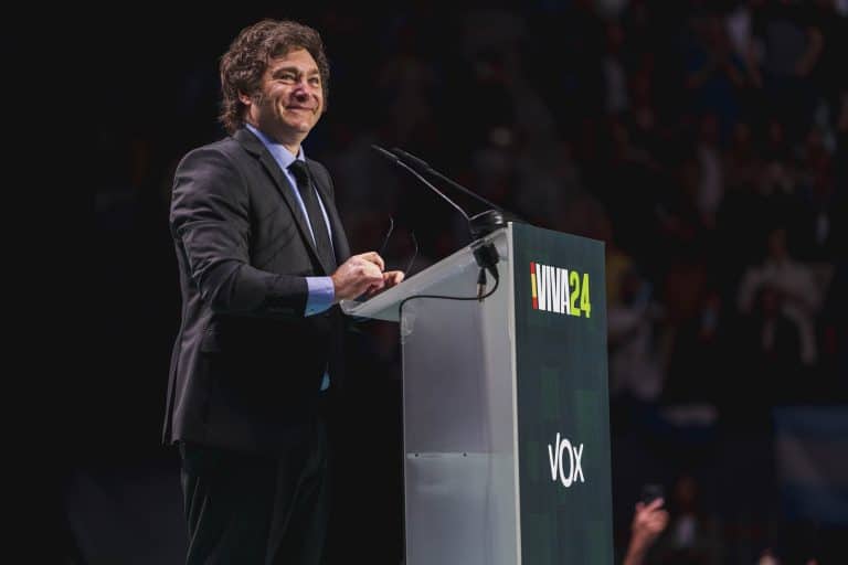 El Gobierno de España llama a consultas a la embajadora en Argentina y convoca al embajador de Buenos Aires en Madrid