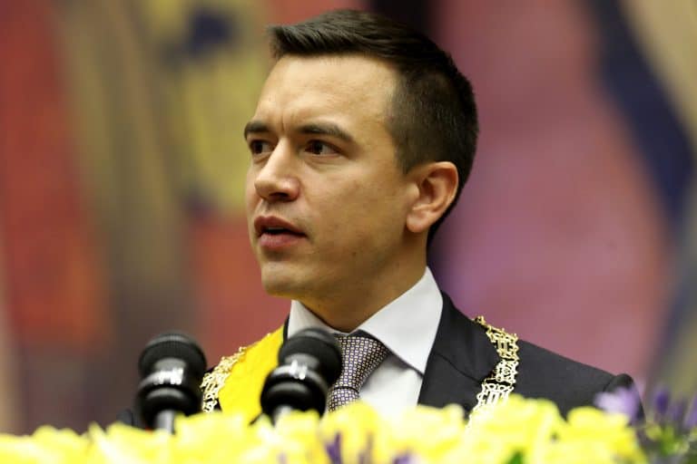 Ecuador rechaza las cuatro propuestas del referéndum de  Daniel Noboa