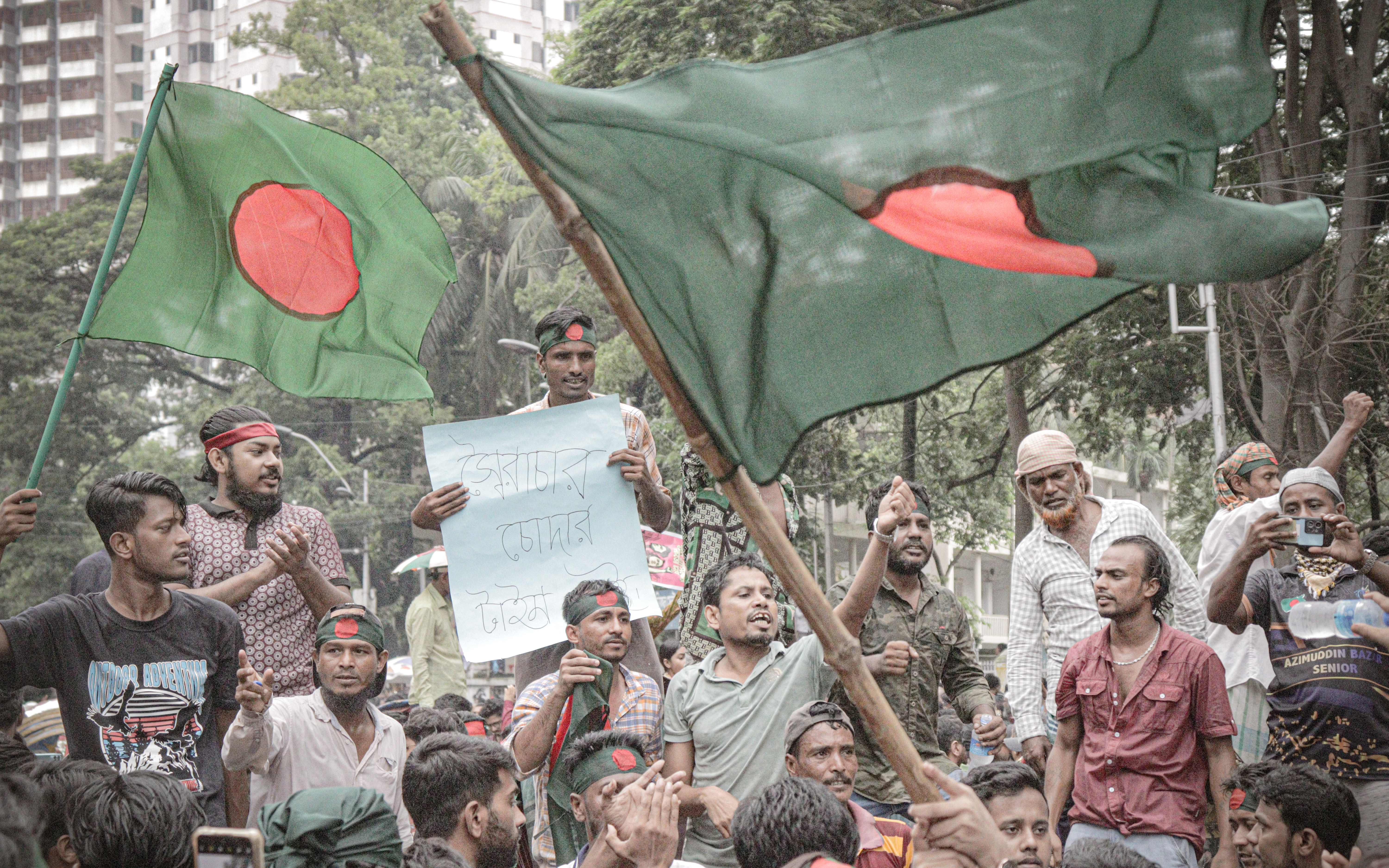 Se reanudan las protestas en Bangladesh con casi 100 muertos en las últimas  horas - LISA News