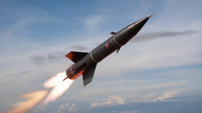 China lanza un misil balístico intercontinental en el Pacífico