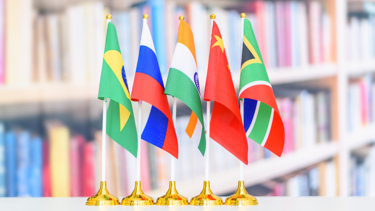 Los BRICS estudian incorporar al grupo a unos 15 países como socios