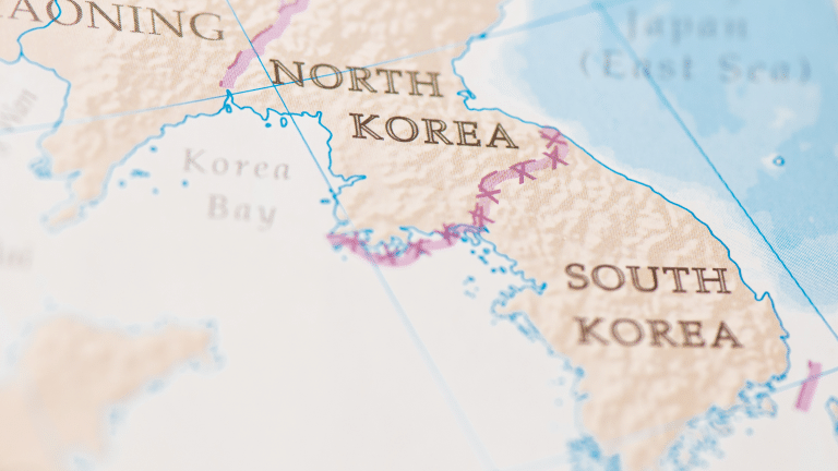 Corea del Norte destruye carreteras que unen con Corea del Sur