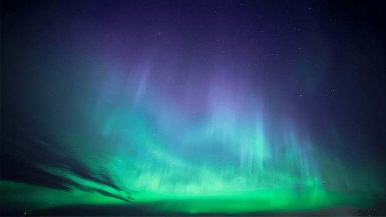 La NASA pide ayuda a científicos para analizar auroras boreales y prevenir interrupciones tecnológicas críticas
