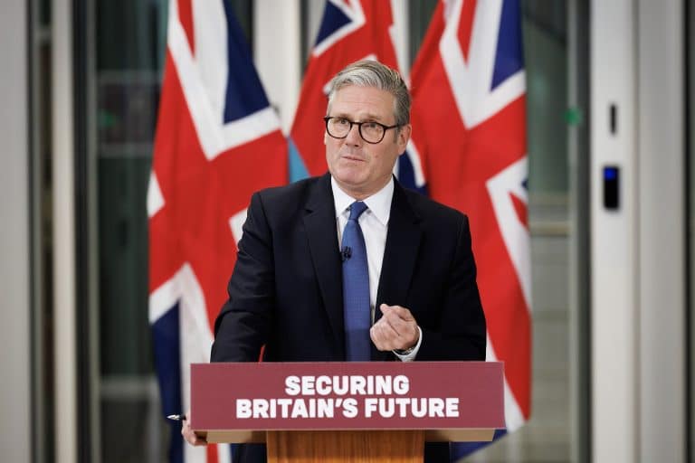 Reino Unido se asocia con varias tecnológicas para impulsar la inversión en IA