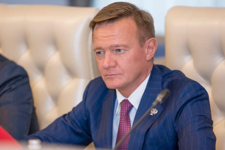 Las claves de la muerte del ministro de Transportes ruso Roman Starovoit