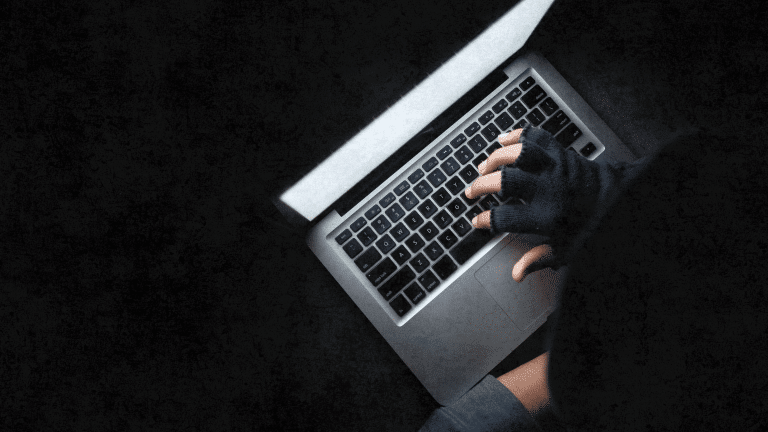 ¿Qué son los delitos informáticos o ciberdelitos?