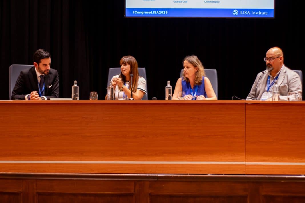 Mesa 5. De izquierda a derecha: Daniel Villegas, Zaida Medina, Iciar Iriondo y Salvador Gamero.