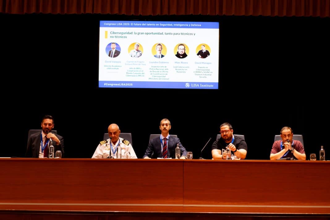 De izquierda a derecha: David Vázquez, Enrique Pérez de Tena, Leandro Gobierno, Marc Rivero y David Marugán.
