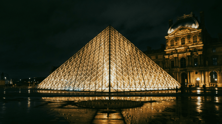 El robo en el Louvre revela los problemas informáticos que sufría el museo