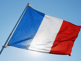 Francia pone en marcha su nuevo servicio militar voluntario