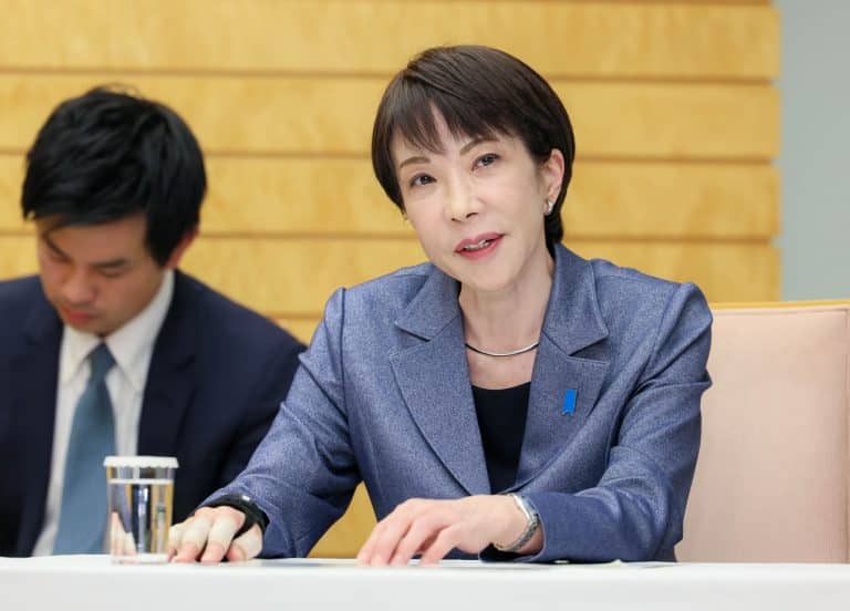 El partido de la primera ministra de Japón arrasa en las elecciones legislativas