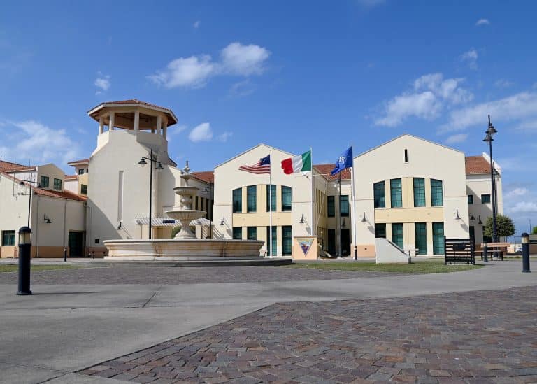 Italia prohíbe a Estados Unidos aterrizar aviones militares implicados en la guerra de Irán