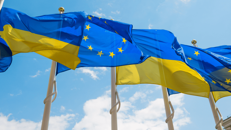 La UE acelera la adhesión de Ucrania con la apertura de otro grupo de capítulos de negociación